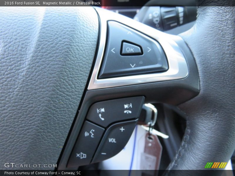 Magnetic Metallic / Charcoal Black 2016 Ford Fusion SE