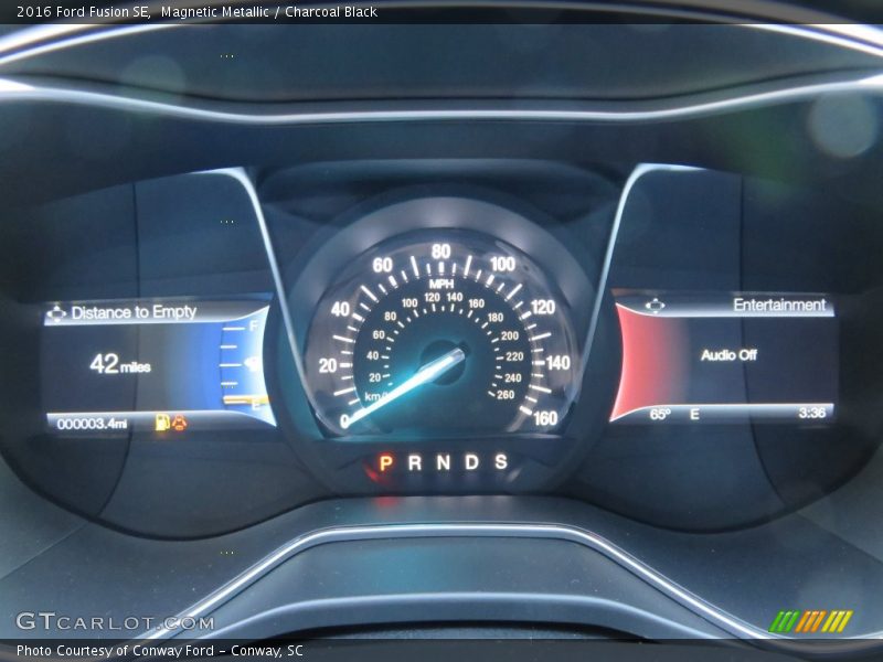 Magnetic Metallic / Charcoal Black 2016 Ford Fusion SE