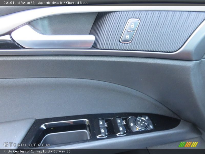 Magnetic Metallic / Charcoal Black 2016 Ford Fusion SE