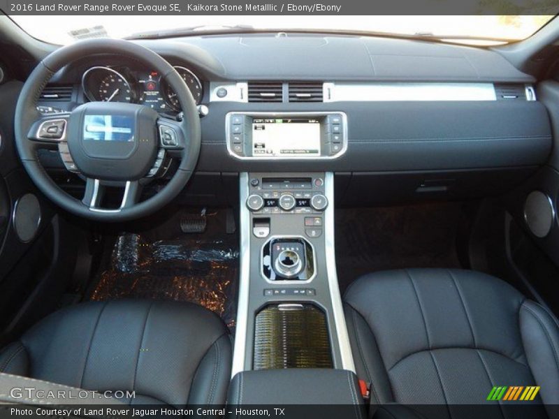 Dashboard of 2016 Range Rover Evoque SE