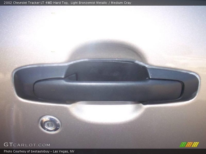 Light Bronzemist Metallic / Medium Gray 2002 Chevrolet Tracker LT 4WD Hard Top