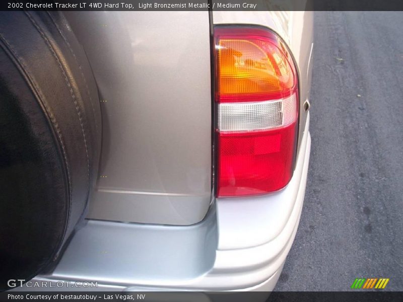 Light Bronzemist Metallic / Medium Gray 2002 Chevrolet Tracker LT 4WD Hard Top