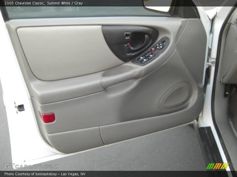 Summit White / Gray 2005 Chevrolet Classic