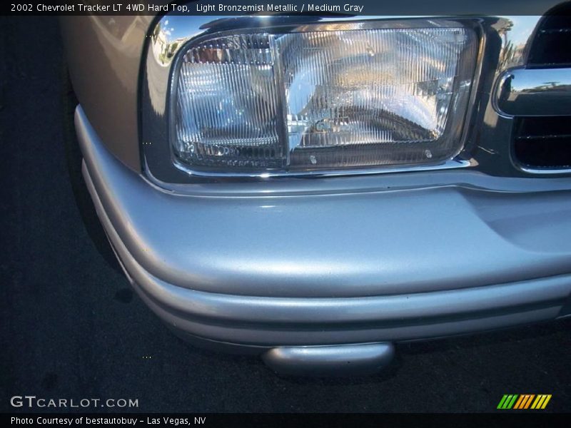 Light Bronzemist Metallic / Medium Gray 2002 Chevrolet Tracker LT 4WD Hard Top