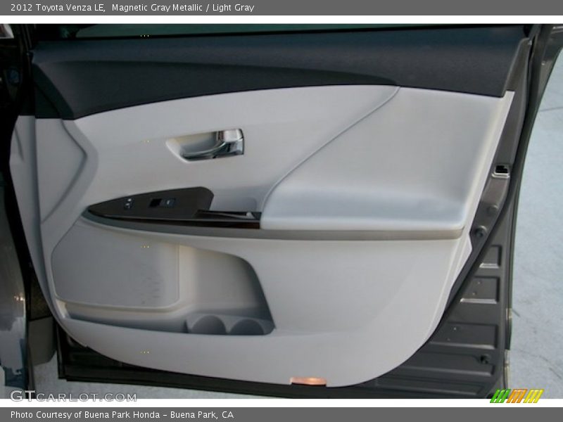 Magnetic Gray Metallic / Light Gray 2012 Toyota Venza LE