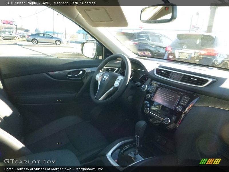 Magnetic Black / Charcoal 2016 Nissan Rogue SL AWD