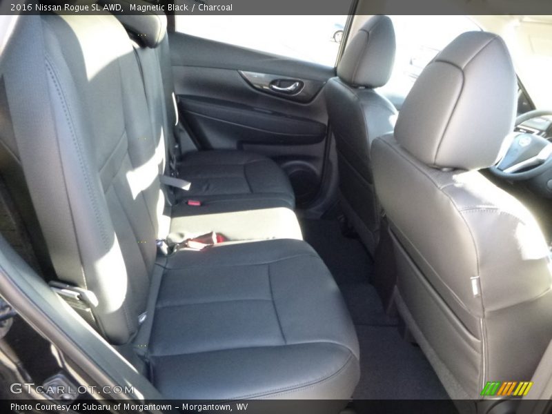 Magnetic Black / Charcoal 2016 Nissan Rogue SL AWD