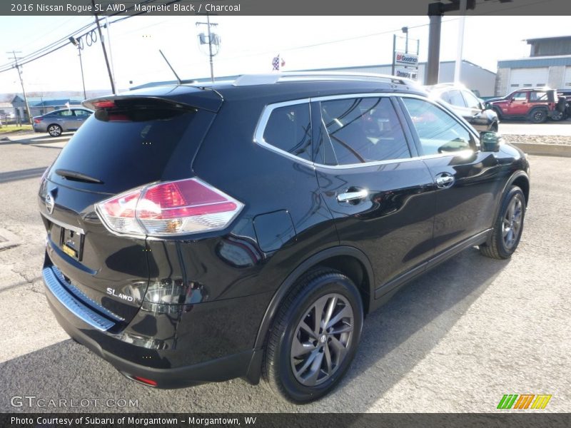 Magnetic Black / Charcoal 2016 Nissan Rogue SL AWD
