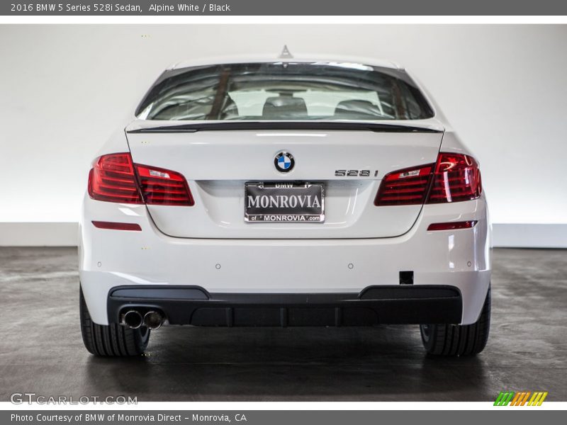 Alpine White / Black 2016 BMW 5 Series 528i Sedan