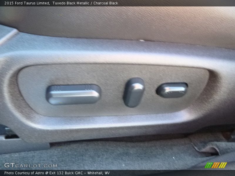 Tuxedo Black Metallic / Charcoal Black 2015 Ford Taurus Limited