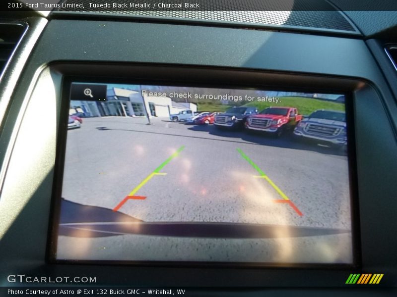 Tuxedo Black Metallic / Charcoal Black 2015 Ford Taurus Limited