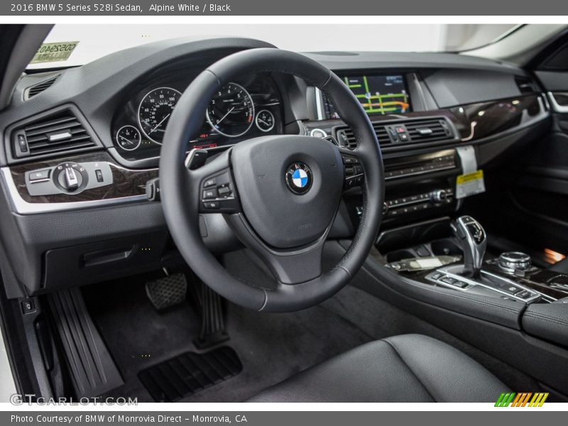 Alpine White / Black 2016 BMW 5 Series 528i Sedan