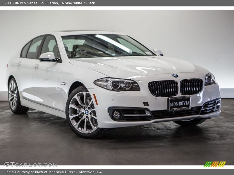 Alpine White / Black 2016 BMW 5 Series 528i Sedan