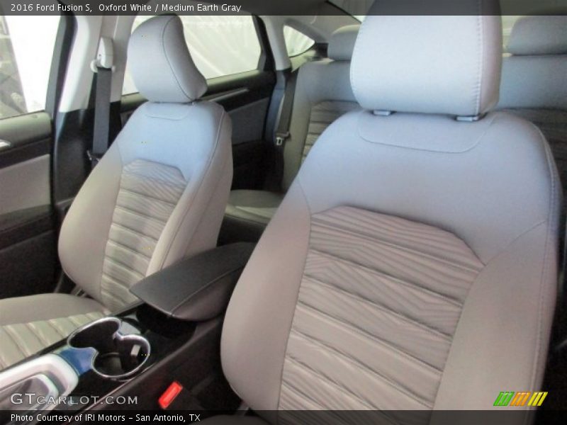 Oxford White / Medium Earth Gray 2016 Ford Fusion S