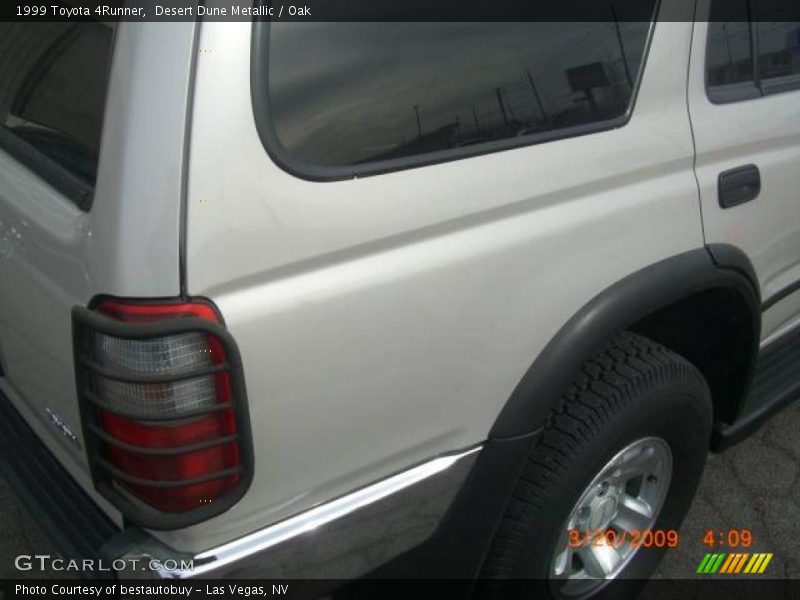 Desert Dune Metallic / Oak 1999 Toyota 4Runner
