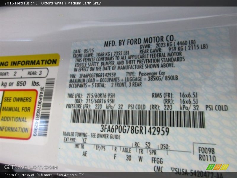 Oxford White / Medium Earth Gray 2016 Ford Fusion S