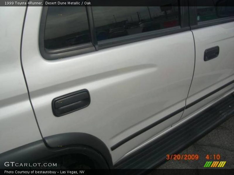 Desert Dune Metallic / Oak 1999 Toyota 4Runner