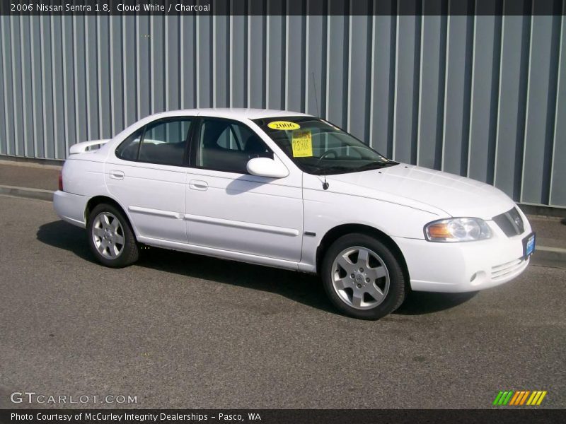 Cloud White / Charcoal 2006 Nissan Sentra 1.8