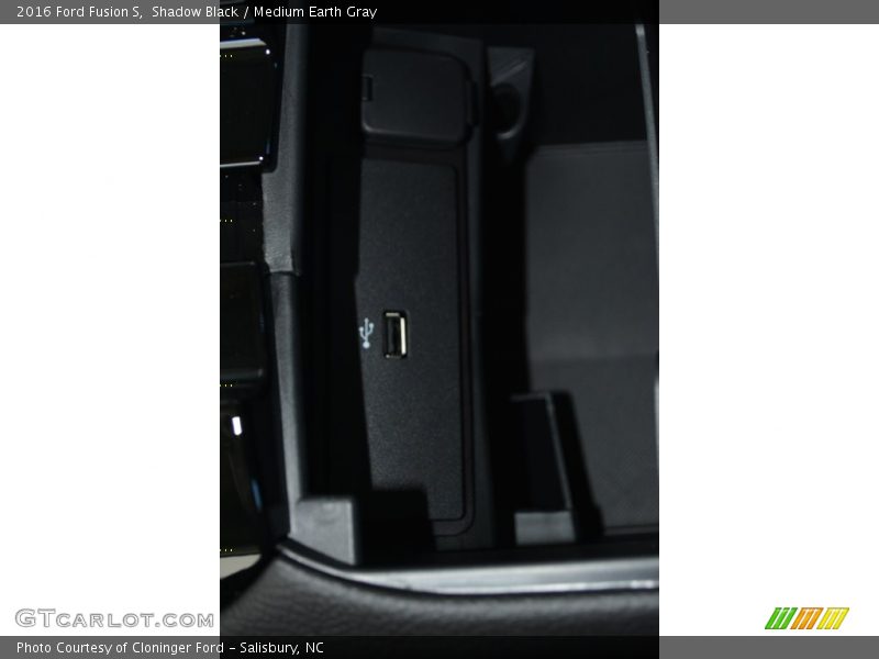 Shadow Black / Medium Earth Gray 2016 Ford Fusion S