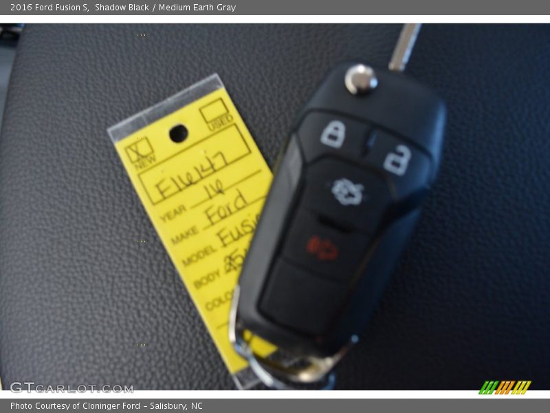 Shadow Black / Medium Earth Gray 2016 Ford Fusion S