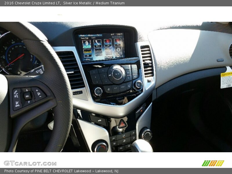 Silver Ice Metallic / Medium Titanium 2016 Chevrolet Cruze Limited LT