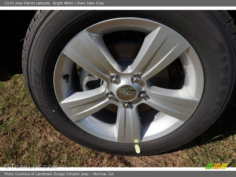 Bright White / Dark Slate Gray 2016 Jeep Patriot Latitude