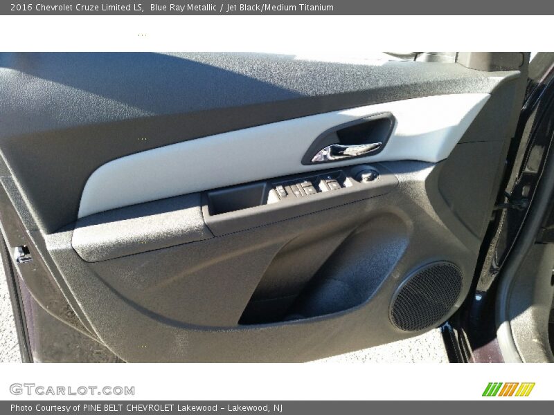 Blue Ray Metallic / Jet Black/Medium Titanium 2016 Chevrolet Cruze Limited LS