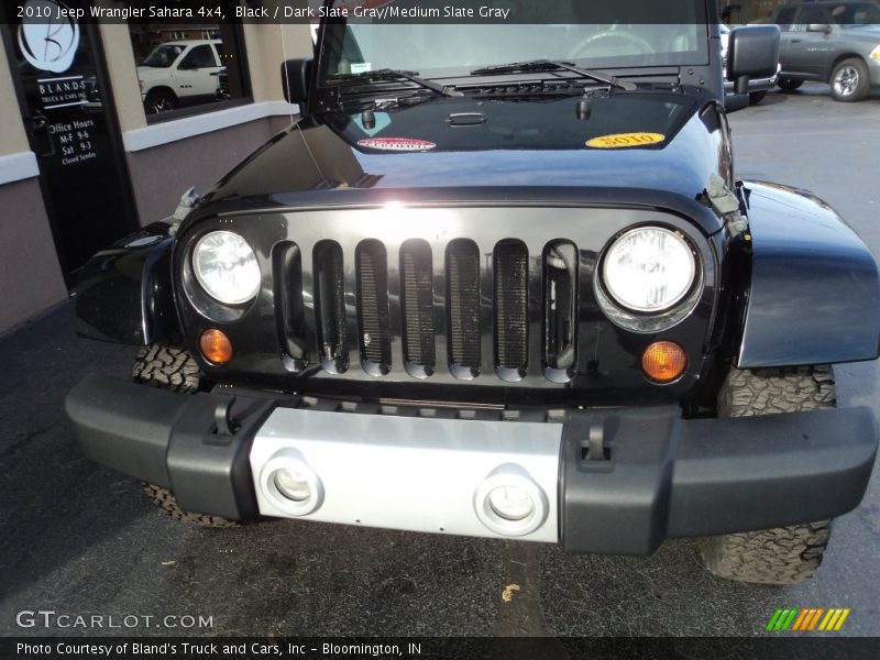 Black / Dark Slate Gray/Medium Slate Gray 2010 Jeep Wrangler Sahara 4x4