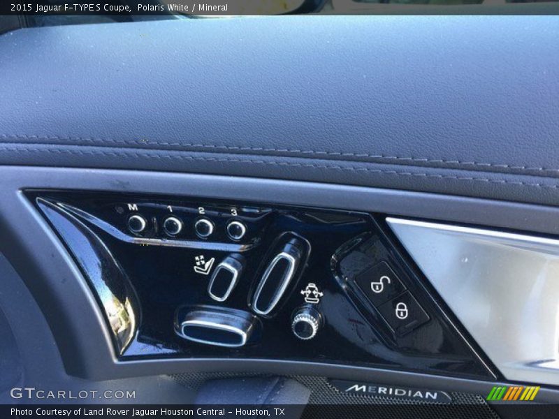 Controls of 2015 F-TYPE S Coupe