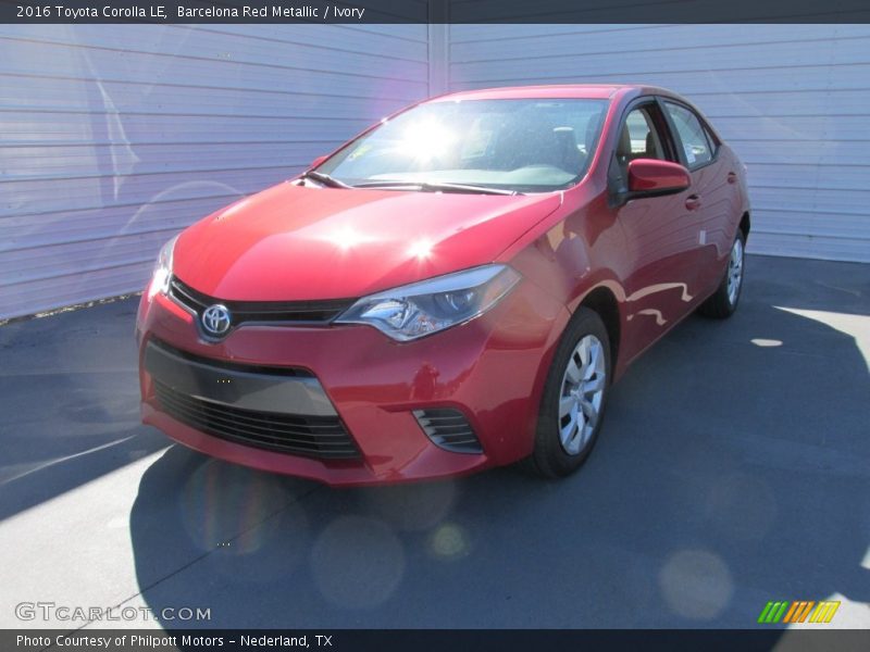 Barcelona Red Metallic / Ivory 2016 Toyota Corolla LE