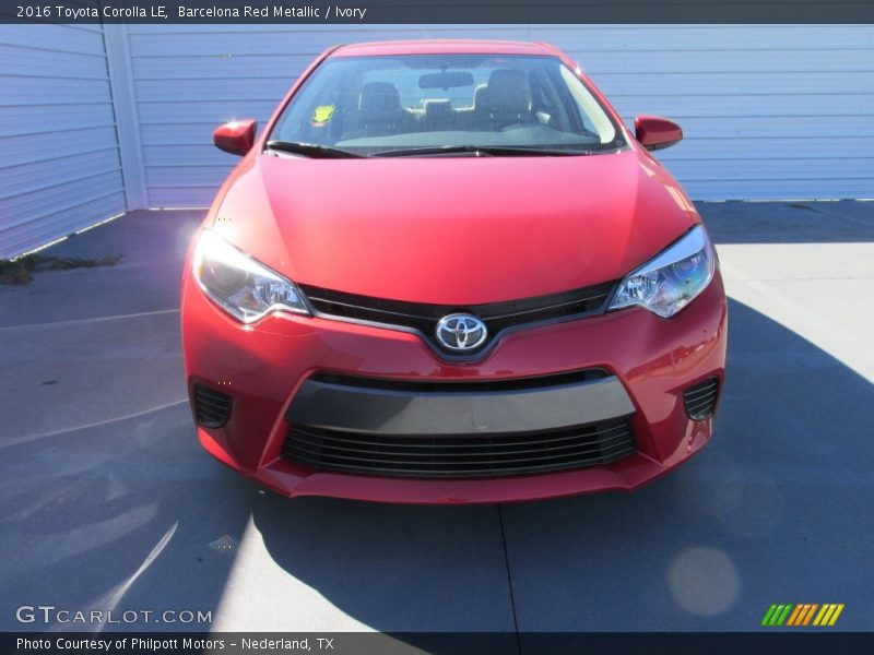 Barcelona Red Metallic / Ivory 2016 Toyota Corolla LE