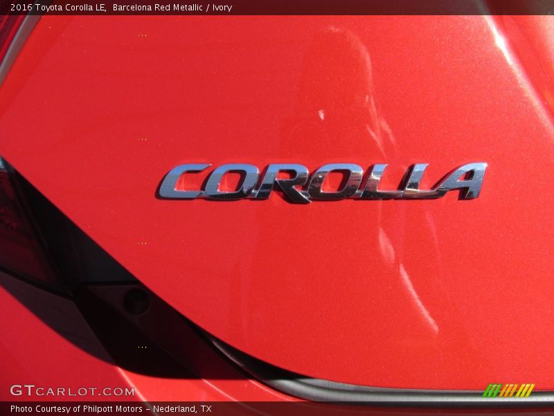Barcelona Red Metallic / Ivory 2016 Toyota Corolla LE