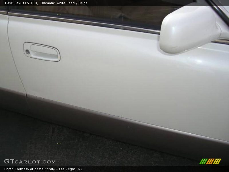 Diamond White Pearl / Beige 1996 Lexus ES 300