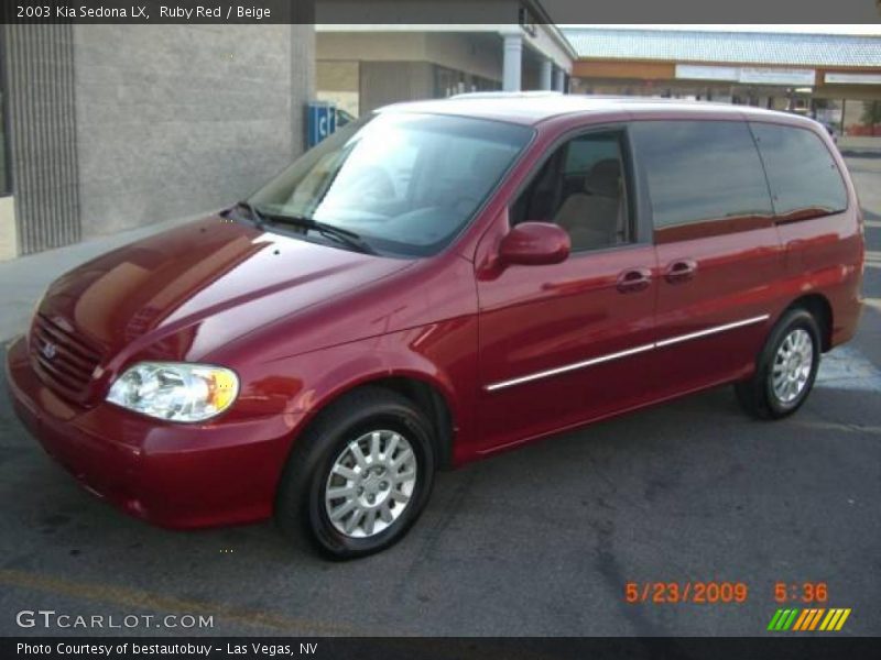 Ruby Red / Beige 2003 Kia Sedona LX