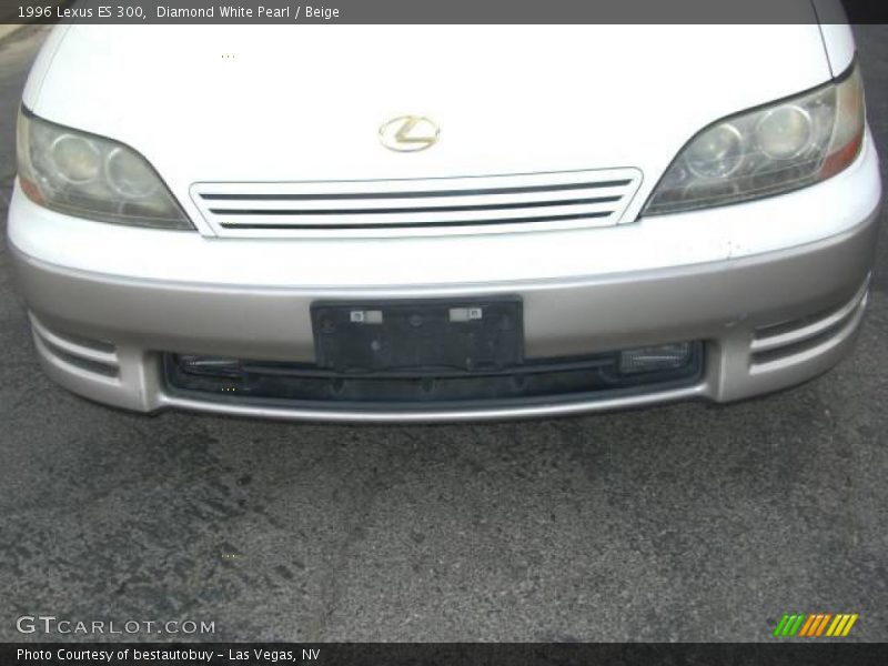 Diamond White Pearl / Beige 1996 Lexus ES 300