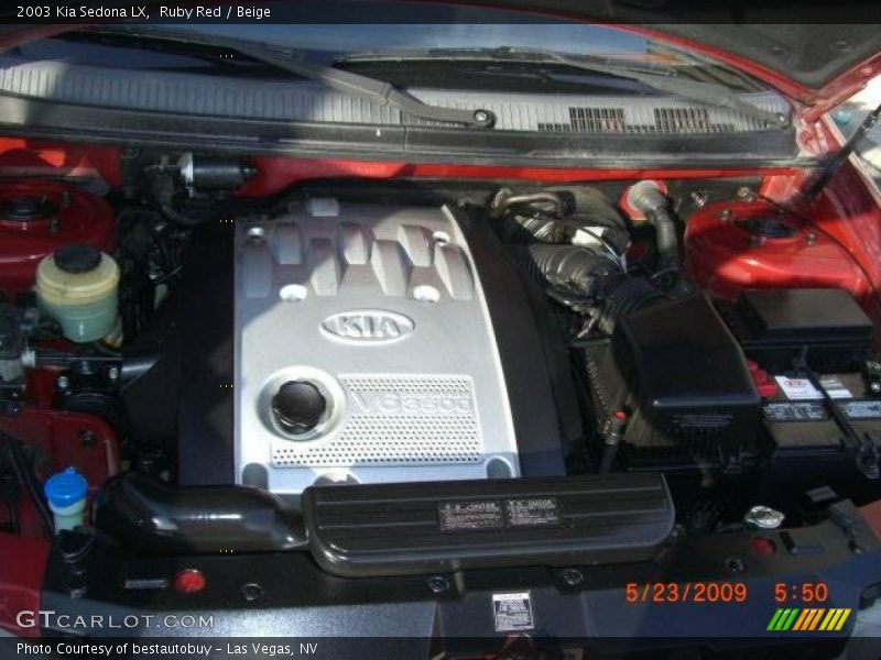 Ruby Red / Beige 2003 Kia Sedona LX