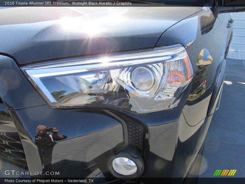 Midnight Black Metallic / Graphite 2016 Toyota 4Runner SR5 Premium