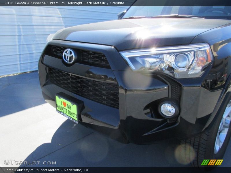 Midnight Black Metallic / Graphite 2016 Toyota 4Runner SR5 Premium