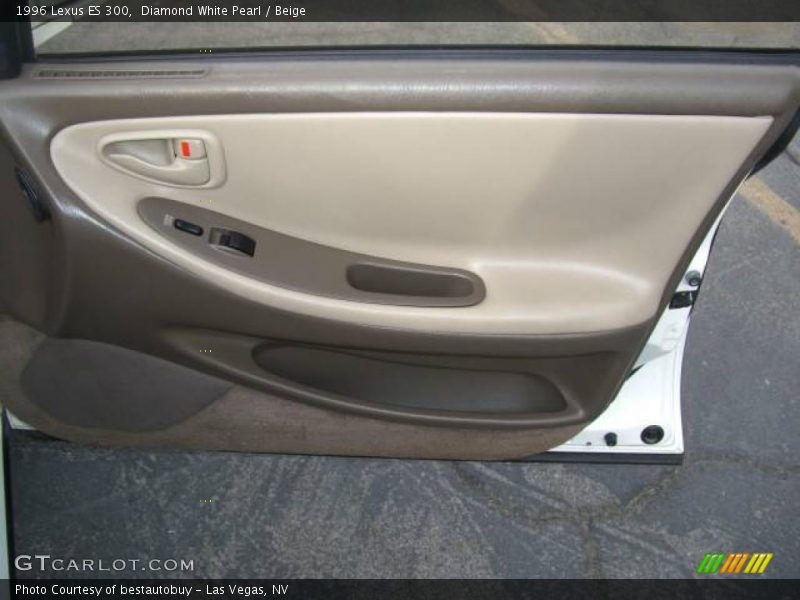 Diamond White Pearl / Beige 1996 Lexus ES 300