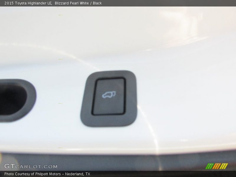 Blizzard Pearl White / Black 2015 Toyota Highlander LE