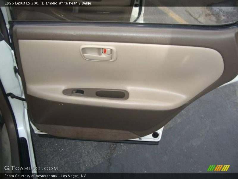Diamond White Pearl / Beige 1996 Lexus ES 300
