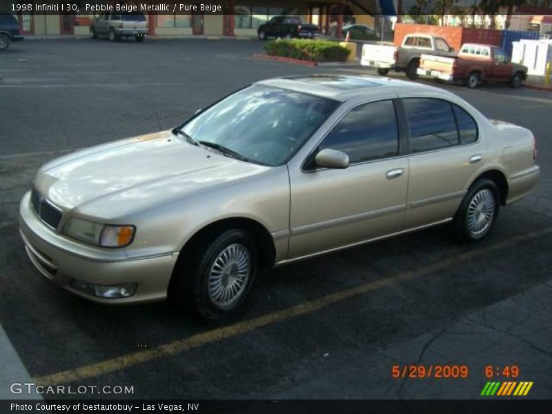 Pebble Beige Metallic / Pure Beige 1998 Infiniti I 30