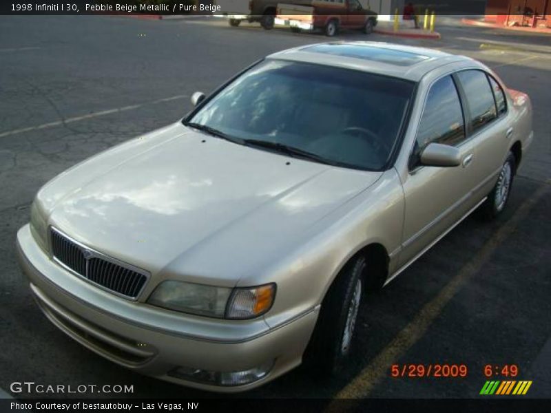 Pebble Beige Metallic / Pure Beige 1998 Infiniti I 30