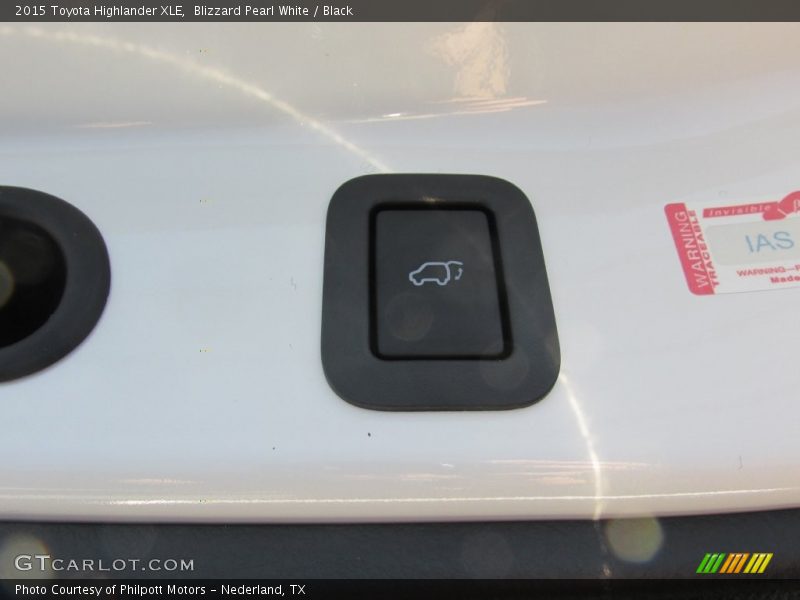 Blizzard Pearl White / Black 2015 Toyota Highlander XLE