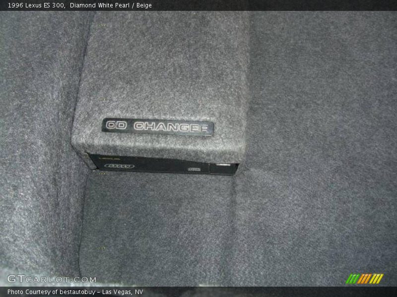 Diamond White Pearl / Beige 1996 Lexus ES 300