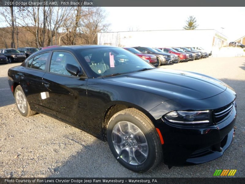 Pitch Black / Black 2016 Dodge Charger SE AWD