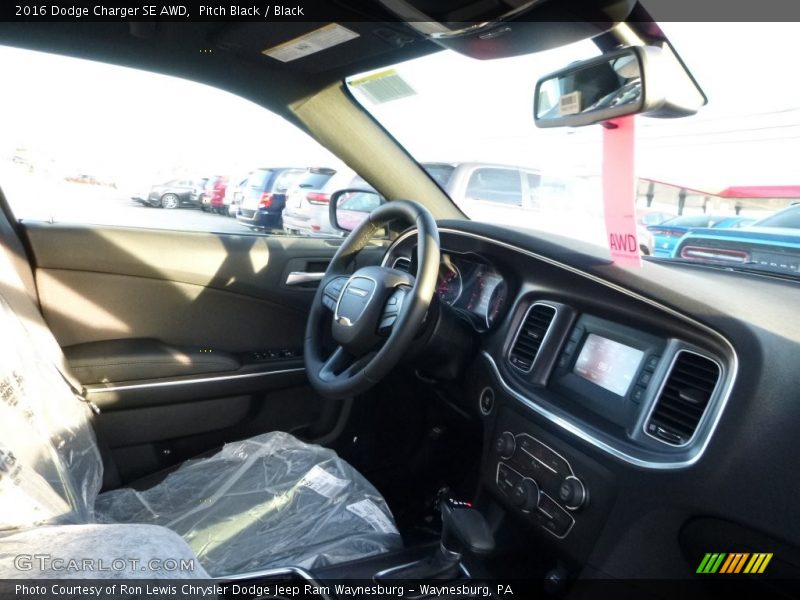 Pitch Black / Black 2016 Dodge Charger SE AWD