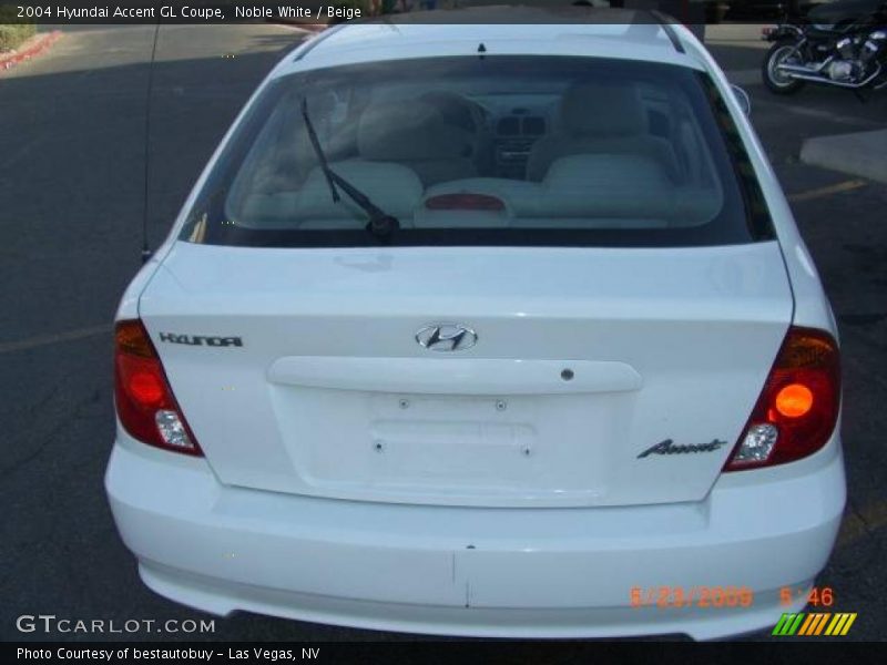 Noble White / Beige 2004 Hyundai Accent GL Coupe