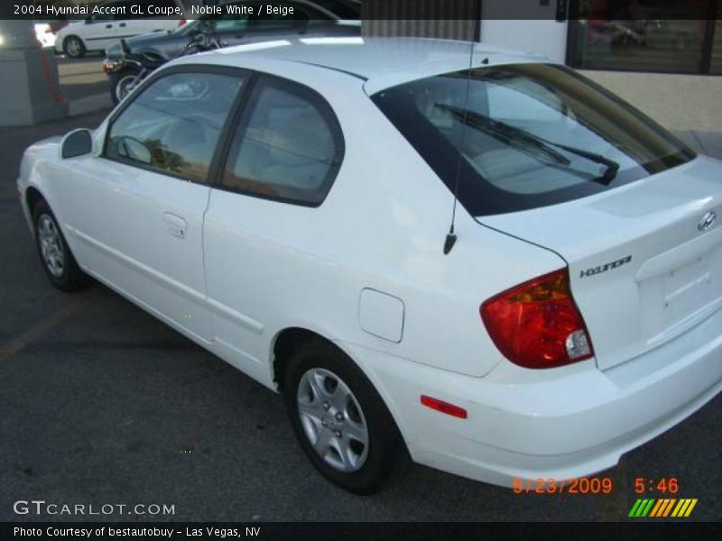 Noble White / Beige 2004 Hyundai Accent GL Coupe