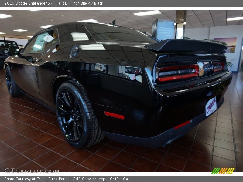 Pitch Black / Black 2016 Dodge Challenger SRT Hellcat